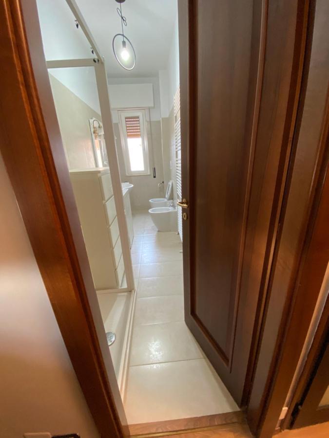 Hlux Oi Affiₜₜacaₘere Hotel Piacenza Buitenkant foto