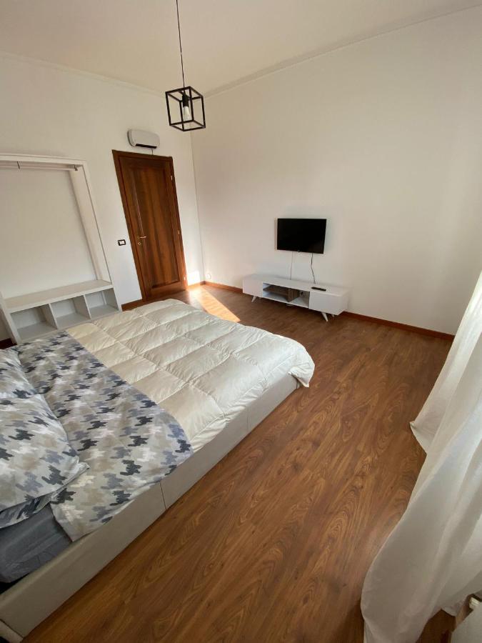 Hlux Oi Affiₜₜacaₘere Hotel Piacenza Buitenkant foto