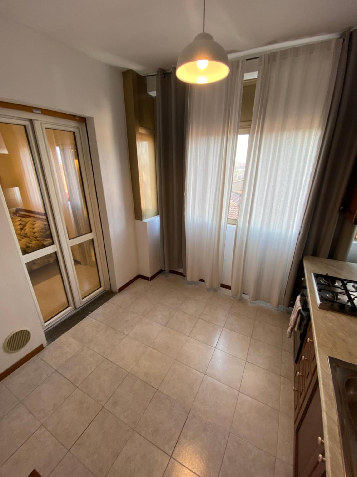 Hlux Oi Affiₜₜacaₘere Hotel Piacenza Buitenkant foto
